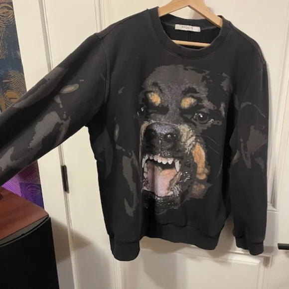 ** VINTAGE** GIVENCHY ROTTWEILER CREWNECK ** RARE** - Picture 2 of 6